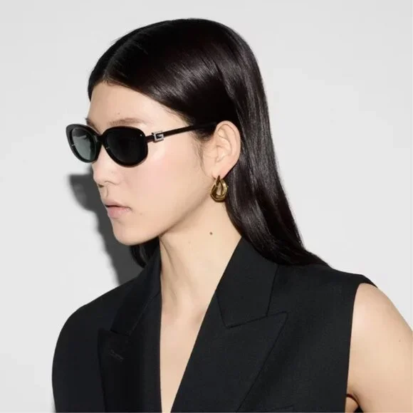 NEW Gucci GG1684SA 001 Black Grey Unisex Oval Sunglasses GG 1684SA Gucci Gg1684sa Black Female Round Sunglasses | Eyewear Index main image 3